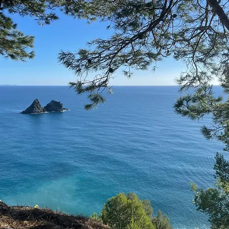 Vue Incroyable, Piscine, Tennis Et Acces - 3 Apartman